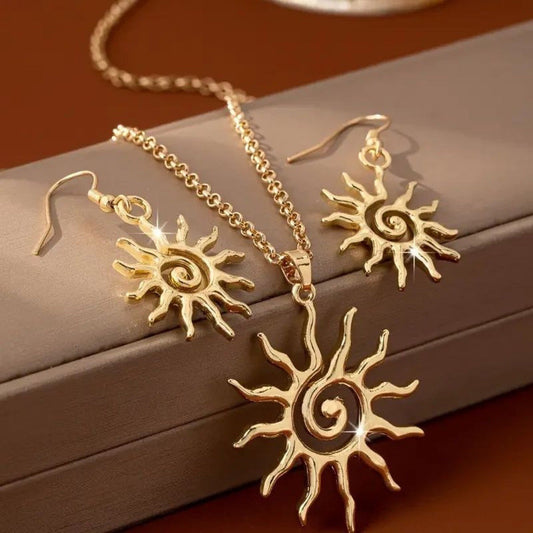 Stunning Gold Necklace for Daily Wear