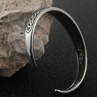 Beautiful Bracelet with Unique Style