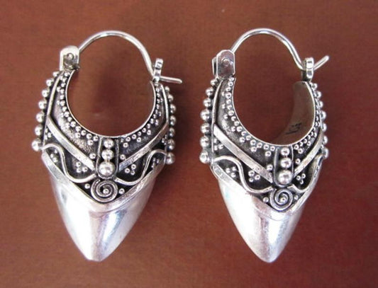 Beautiful Silver Earring with Unique Style