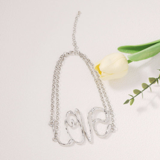 Classic Chain with Timeless Appeal