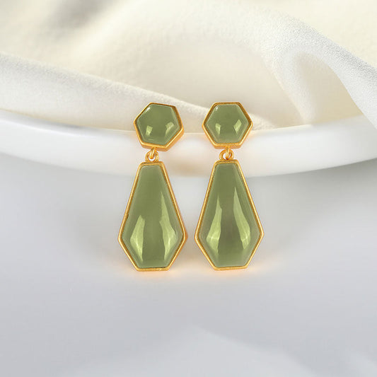 Charming Silver Earring for Any Occasion