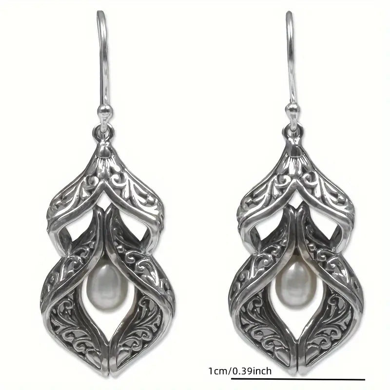 Classic Pearl Earring with Timeless Appeal