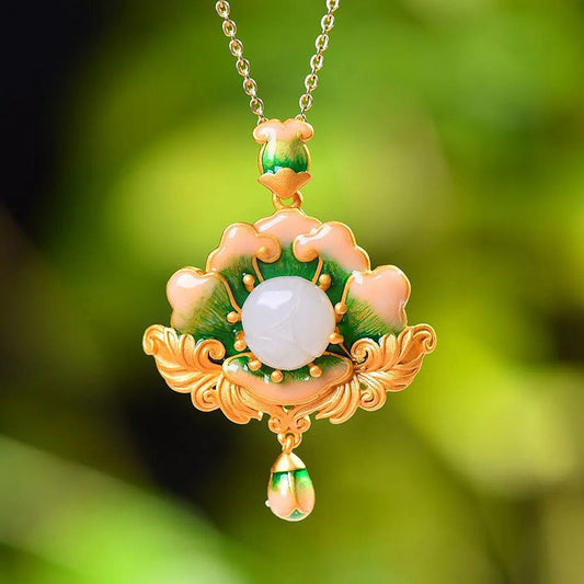 Charming Silver Necklace for Any Occasion