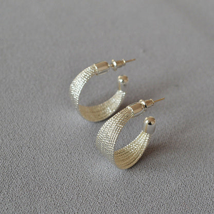 Beautiful Gold Earring with Unique Style