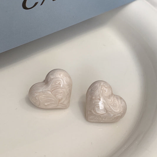 Charming Pearl Earring for Any Occasion