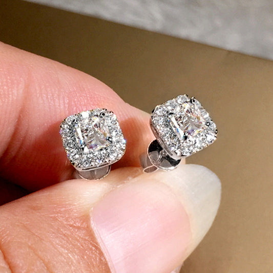 Charming Earring for Any Occasion