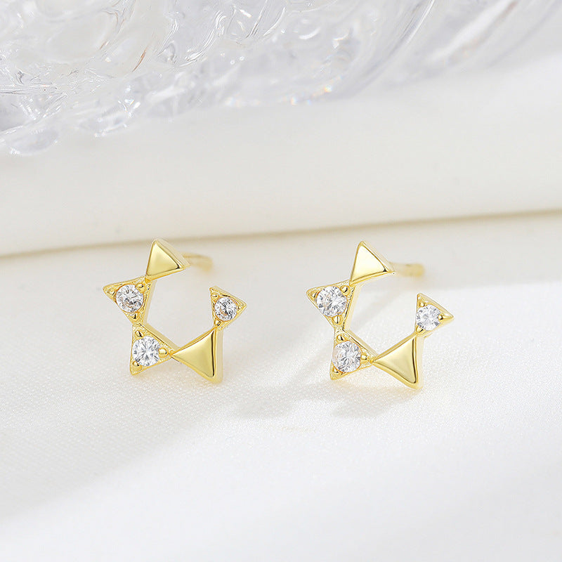 Beautiful Gold Earring with Unique Style