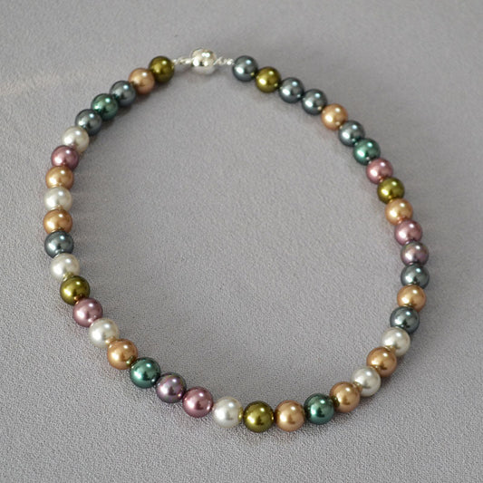 Classic Pearl Necklace with Timeless Appeal