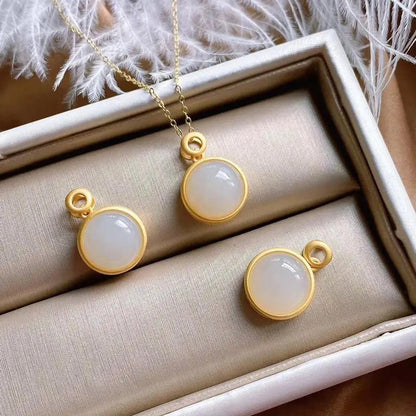 Beautiful Gold Necklace with Unique Style