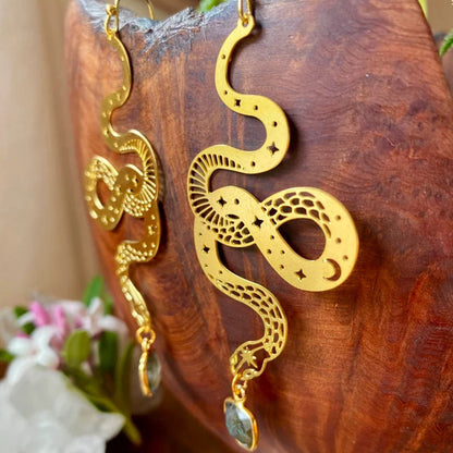 Beautiful Gold Earring with Unique Style