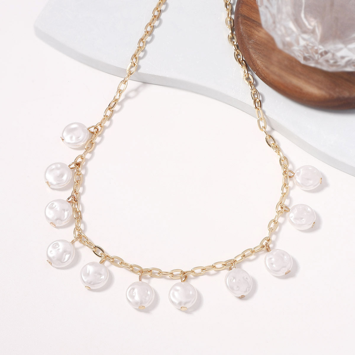 Romantic Pearl Necklace for Special Moments