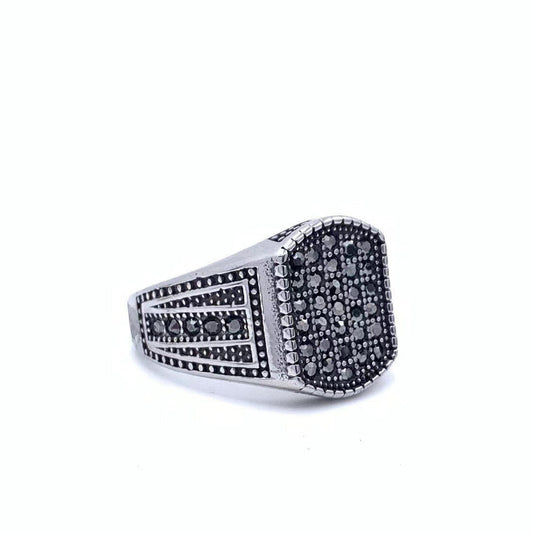 Romantic Gold Ring for Special Moments