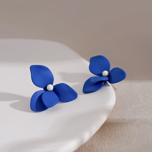 Classic Earring with Timeless Appeal
