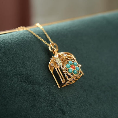 Beautiful Gold Necklace with Unique Style