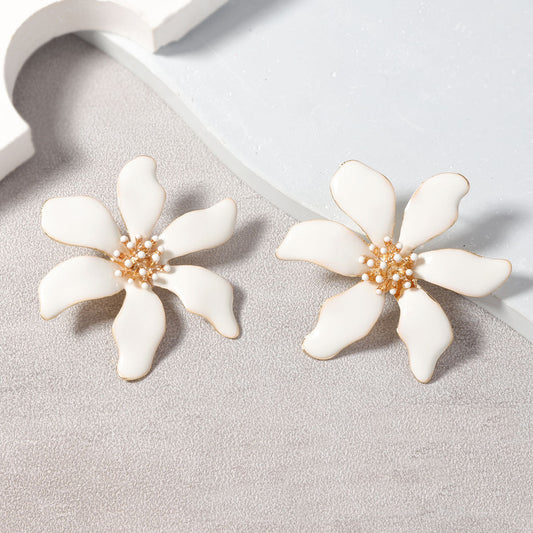 Classic Earring with Timeless Appeal