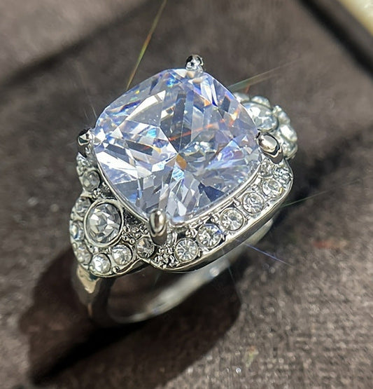 Beautiful Ring with Unique Style