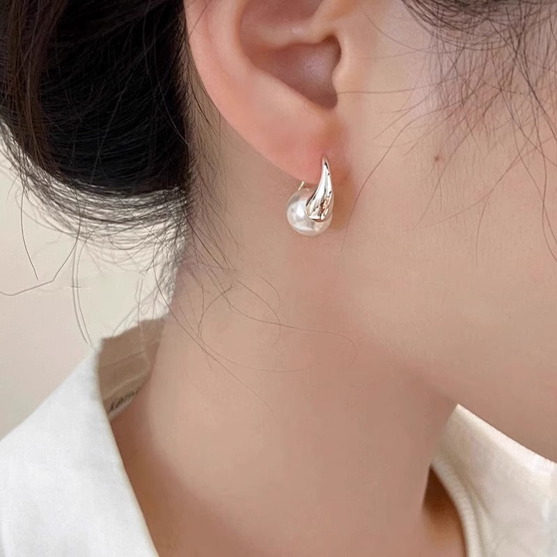 Charming Pearl Earring for Any Occasion