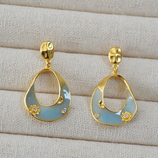 Delicate Artisan Gold Earring