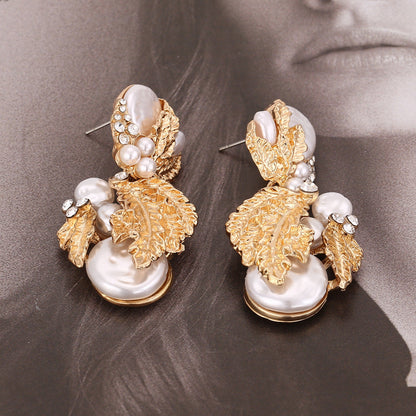 Romantic Pearl Earring for Special Moments