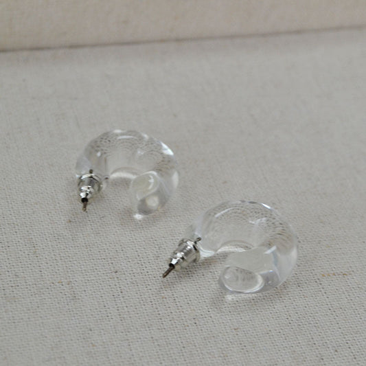 Charming Earring for Any Occasion