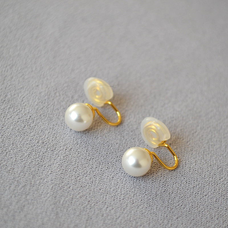 Charming Pearl Earring for Any Occasion
