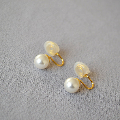 Charming Pearl Earring for Any Occasion