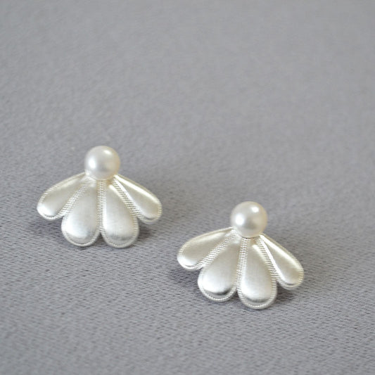 Beautiful Silver Earring with Unique Style