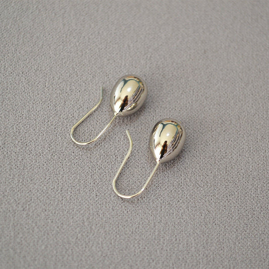 Beautiful Gold Earring with Unique Style