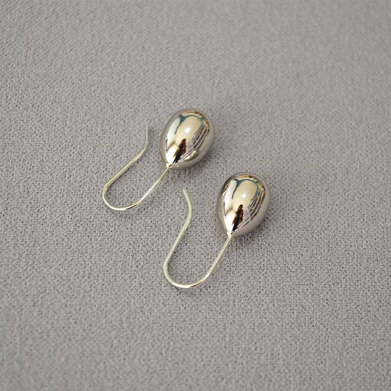 Beautiful Gold Earring with Unique Style