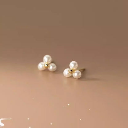 Stunning Pearl Earring for Daily Wear