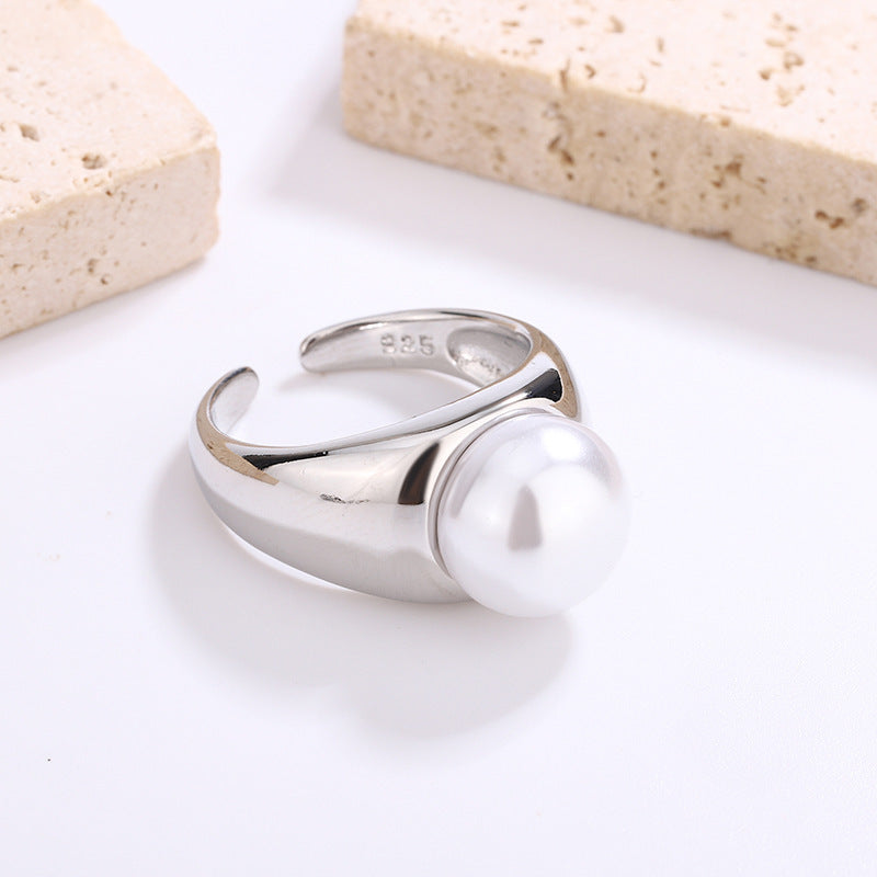 Charming Pearl Ring for Any Occasion