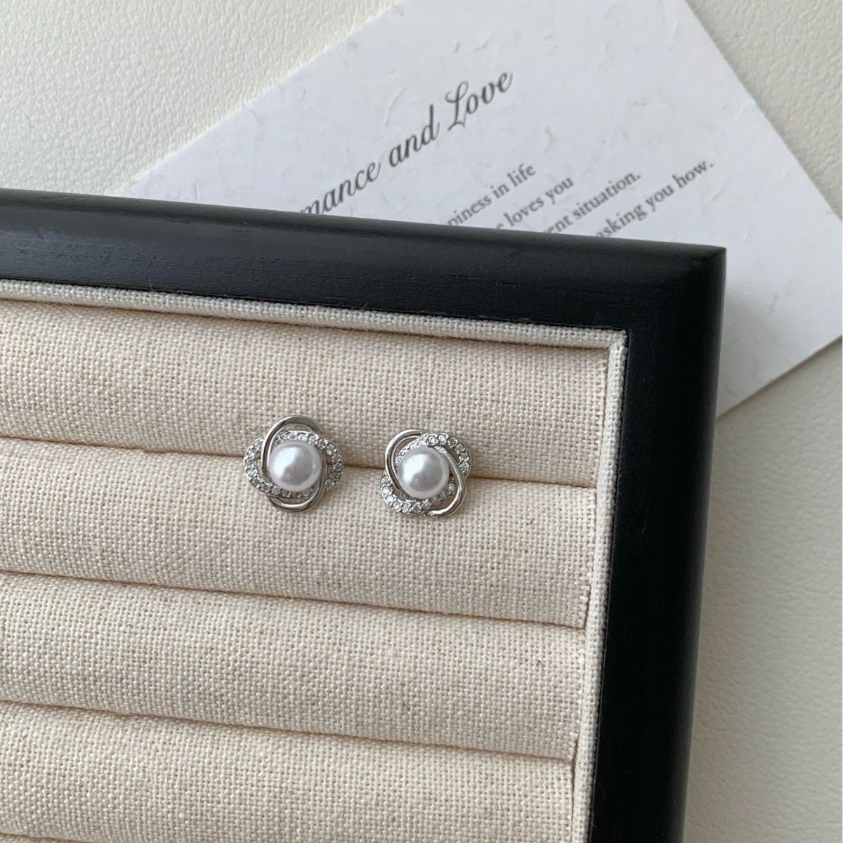 Classic Pearl Earring with Timeless Appeal