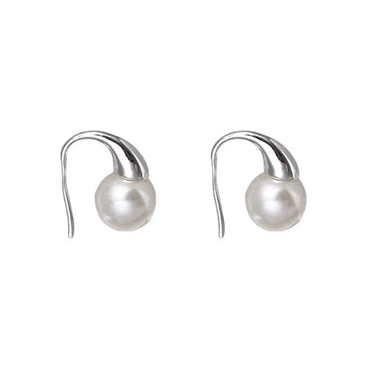 Charming Pearl Earring for Any Occasion