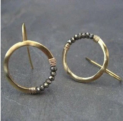 Charming Earring for Any Occasion