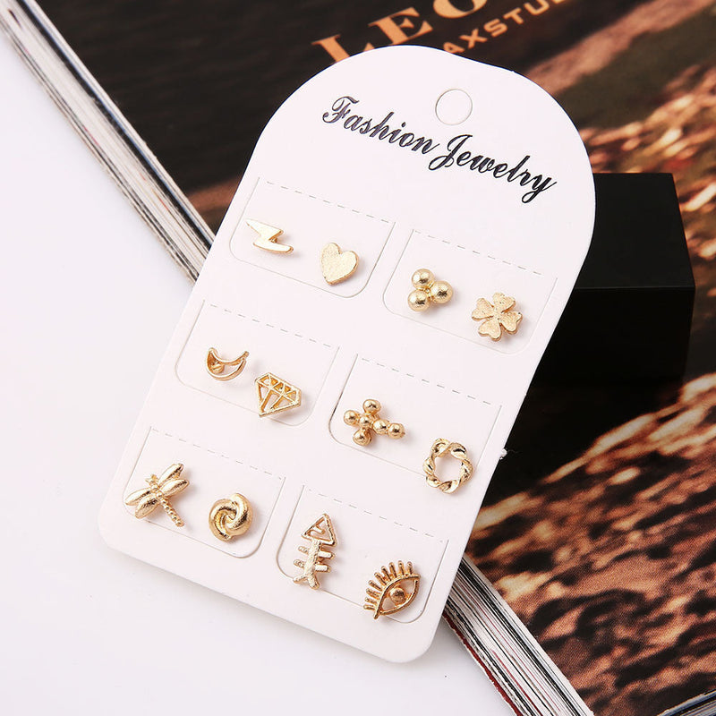 Beautiful Gold Earring with Unique Style