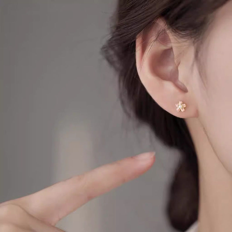 Charming Pearl Earring for Any Occasion