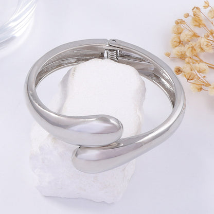 Charming Bracelet for Any Occasion