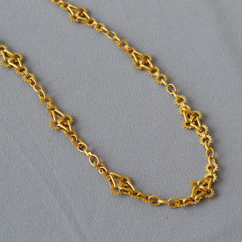 Beautiful Gold Necklace with Unique Style