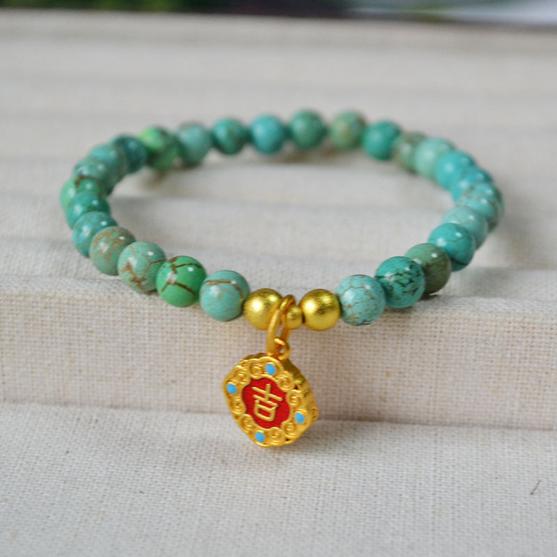 Romantic Gold Bracelet for Special Moments