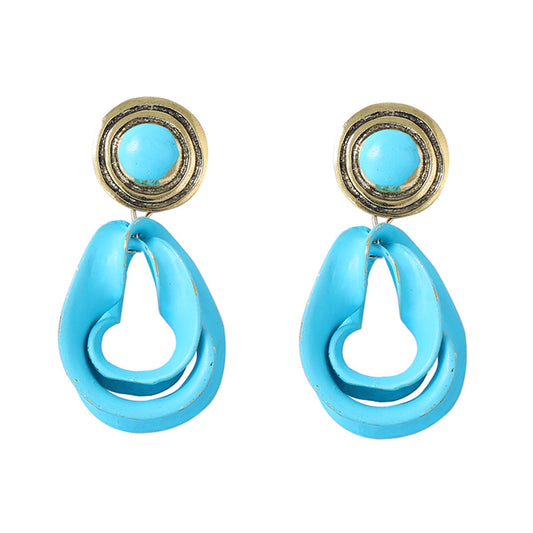 Charming Piece for Any Occasion