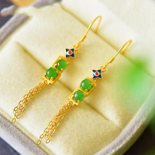 Romantic Silver Earring for Special Moments