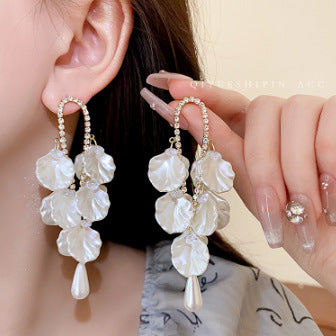 Beautiful Pearl Earring with Unique Style