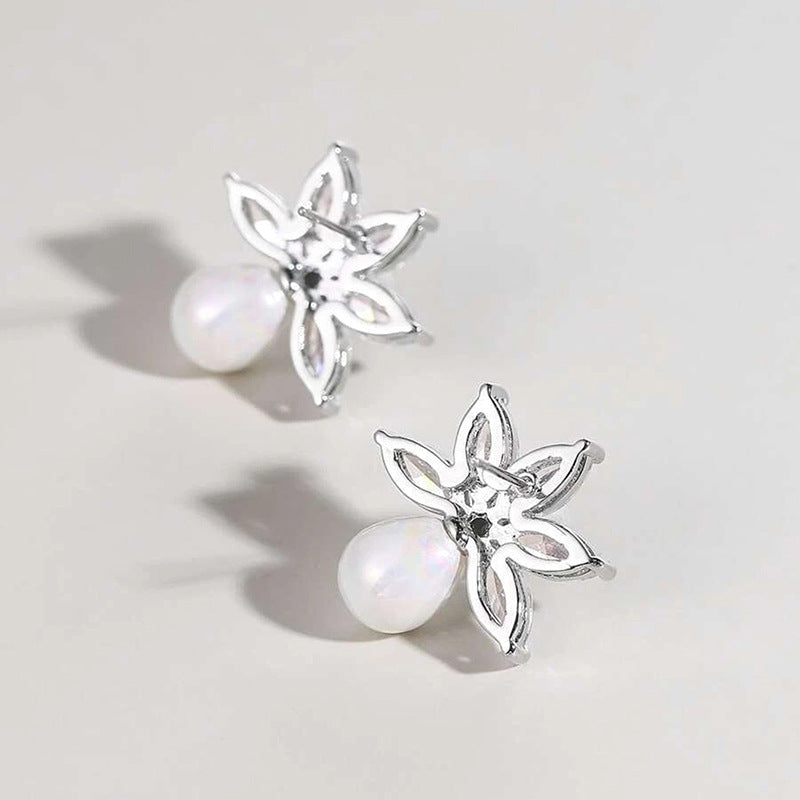 Charming Pearl Earring for Any Occasion