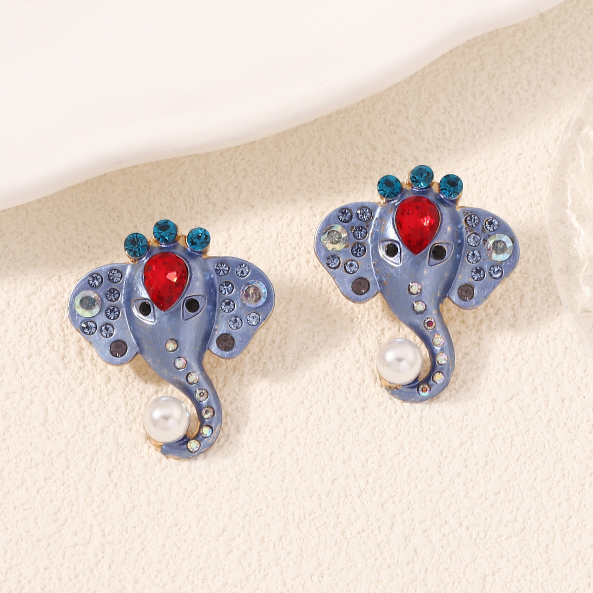 Beautiful Pearl Earring with Unique Style