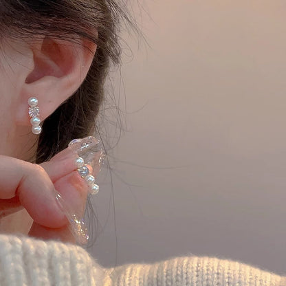 Beautiful Pearl Earring with Unique Style