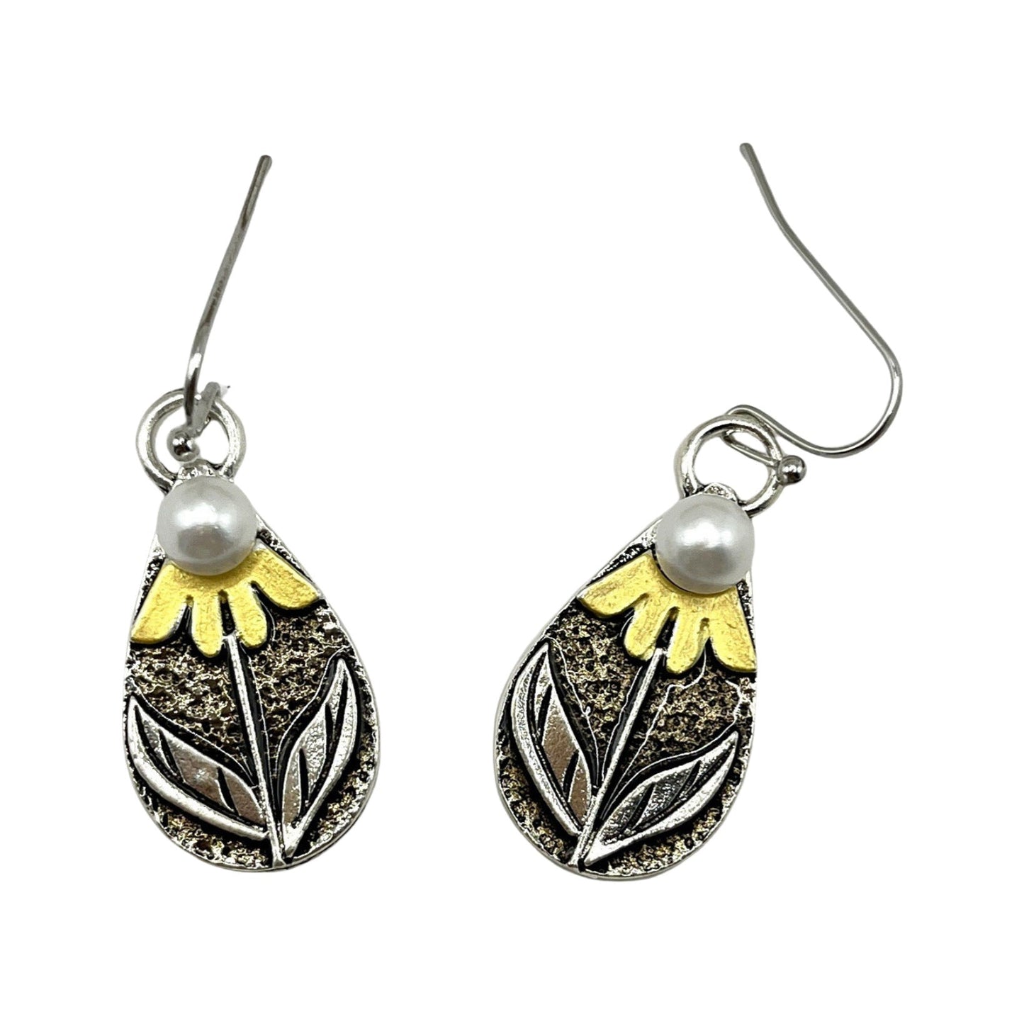 Beautiful Pearl Earring with Unique Style