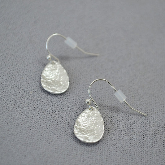 Romantic Gold Earring for Special Moments