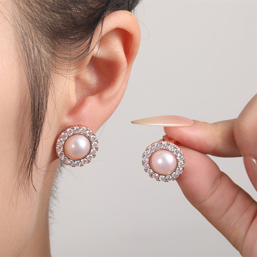 Beautiful Pearl Earring with Unique Style