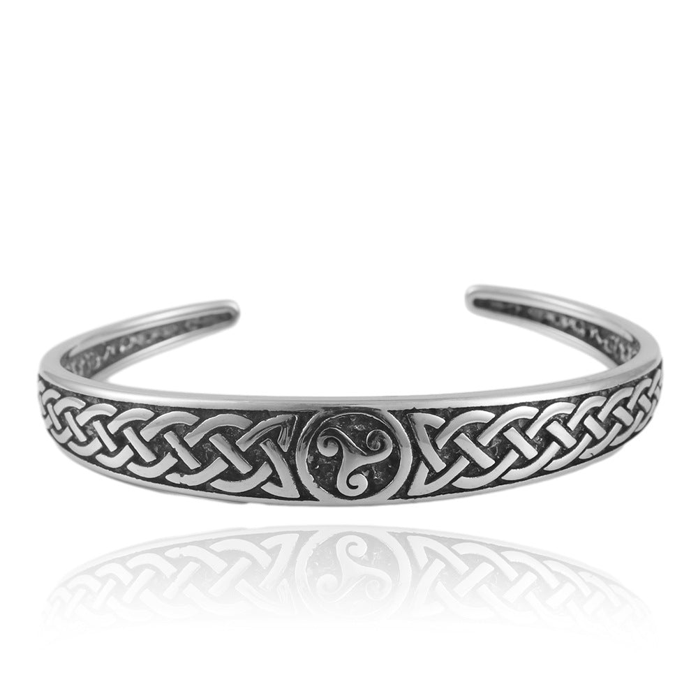 Beautiful Bracelet with Unique Style