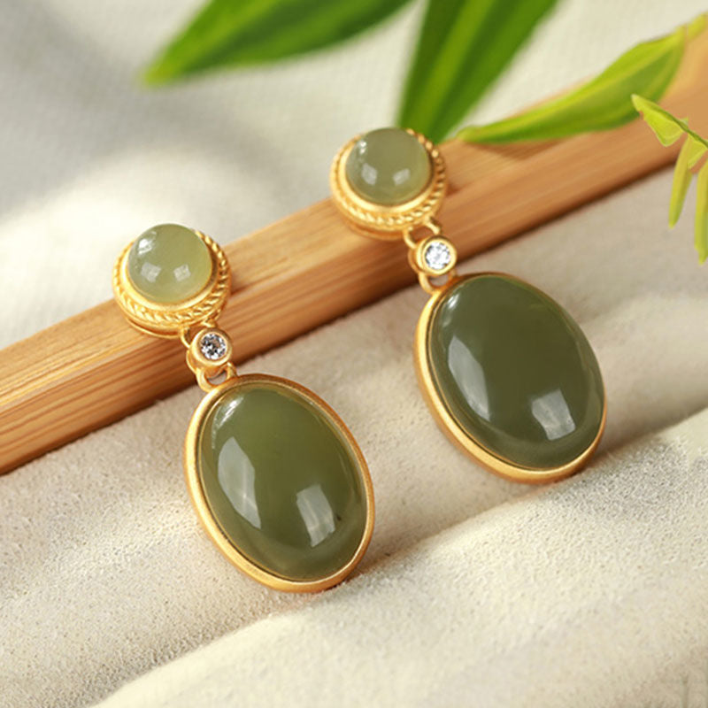 Romantic Silver Earring for Special Moments